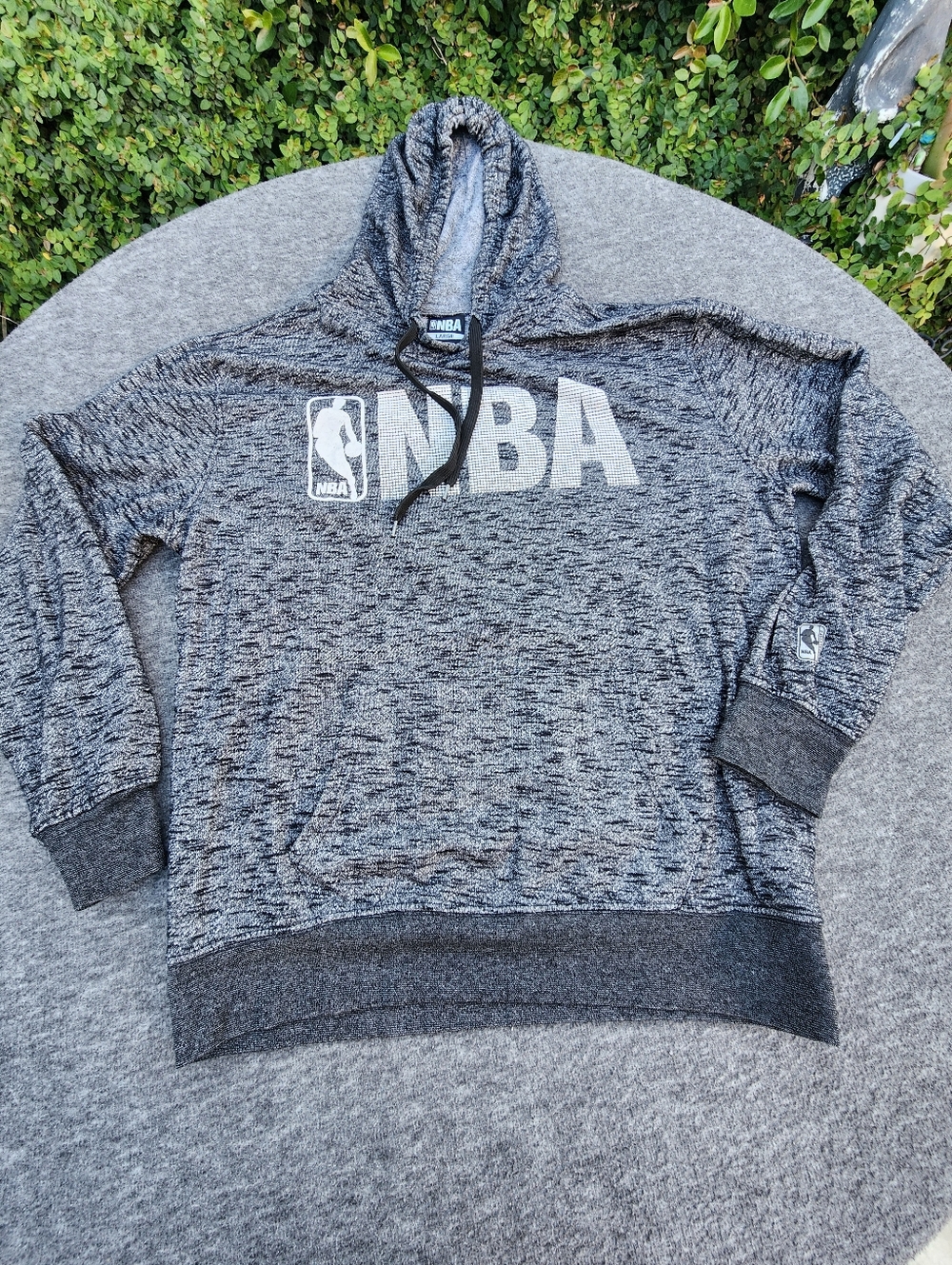 NBA Men's Black & Gray Marled Pullover Hoodie